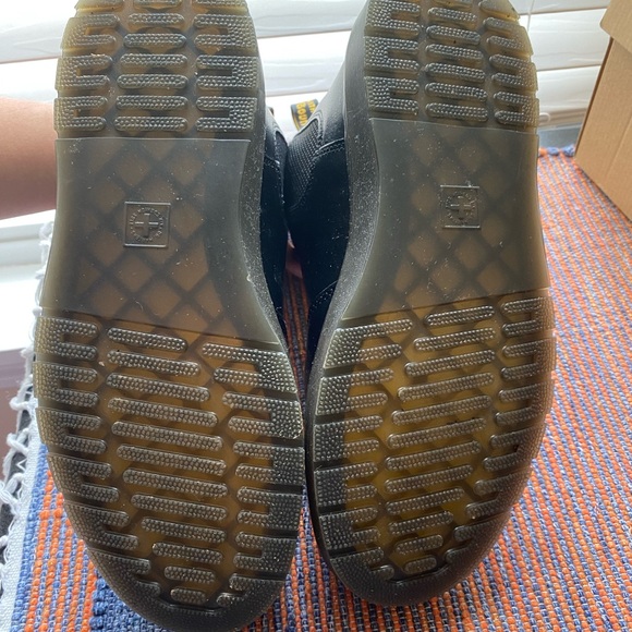 DR. MARTENS DORRIAN CHELSEA BOOT - Picture 8 of 9